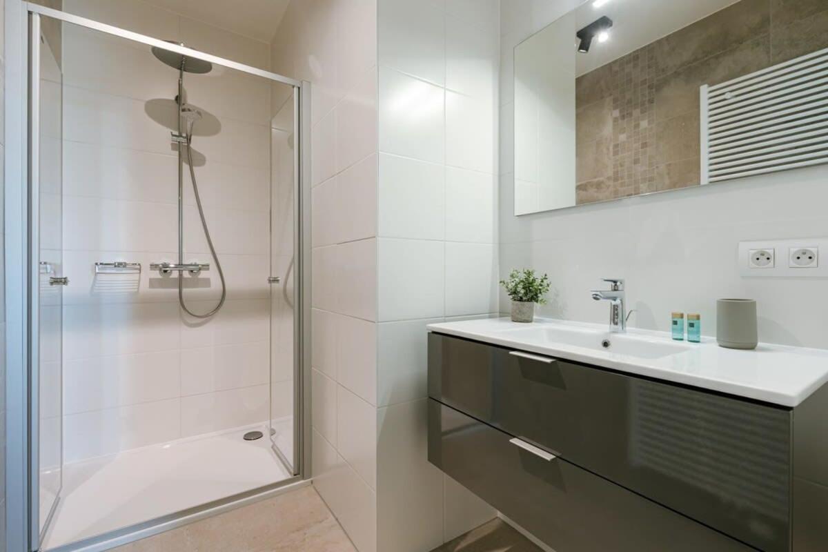 Huswell - Apartment With Beautiful Seaview In Остенде Екстер'єр фото